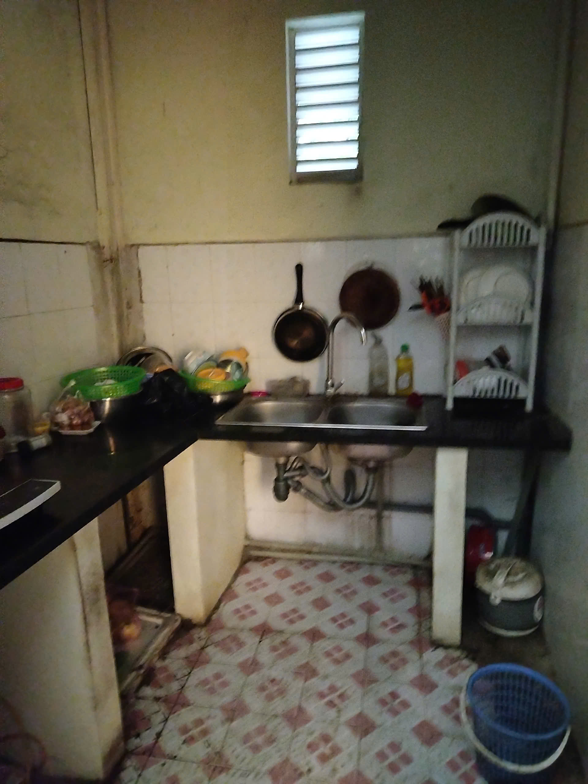 Cho thuê nhà Phố Lạc Hồng 70m2 x 2 tầng, 4 ngủ, 11 Triệu ở gđ, nhóm ngoan - Ảnh 4